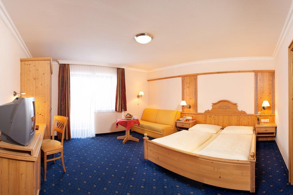Hotel Schoerhof Saalfelden Номер фото